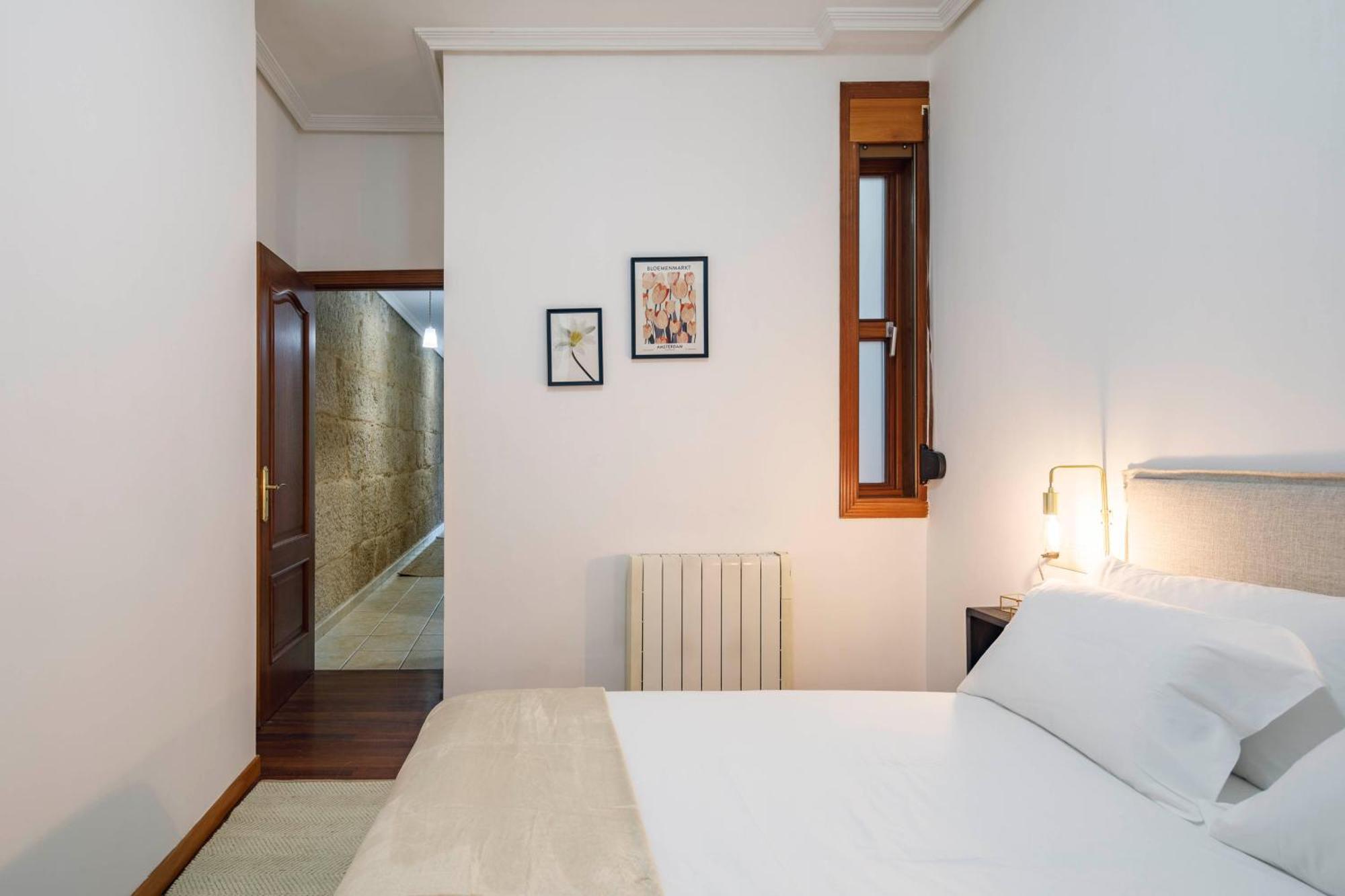 Con Encanto En El Casco Antiguo By Cabana Rentals 比戈 外观 照片