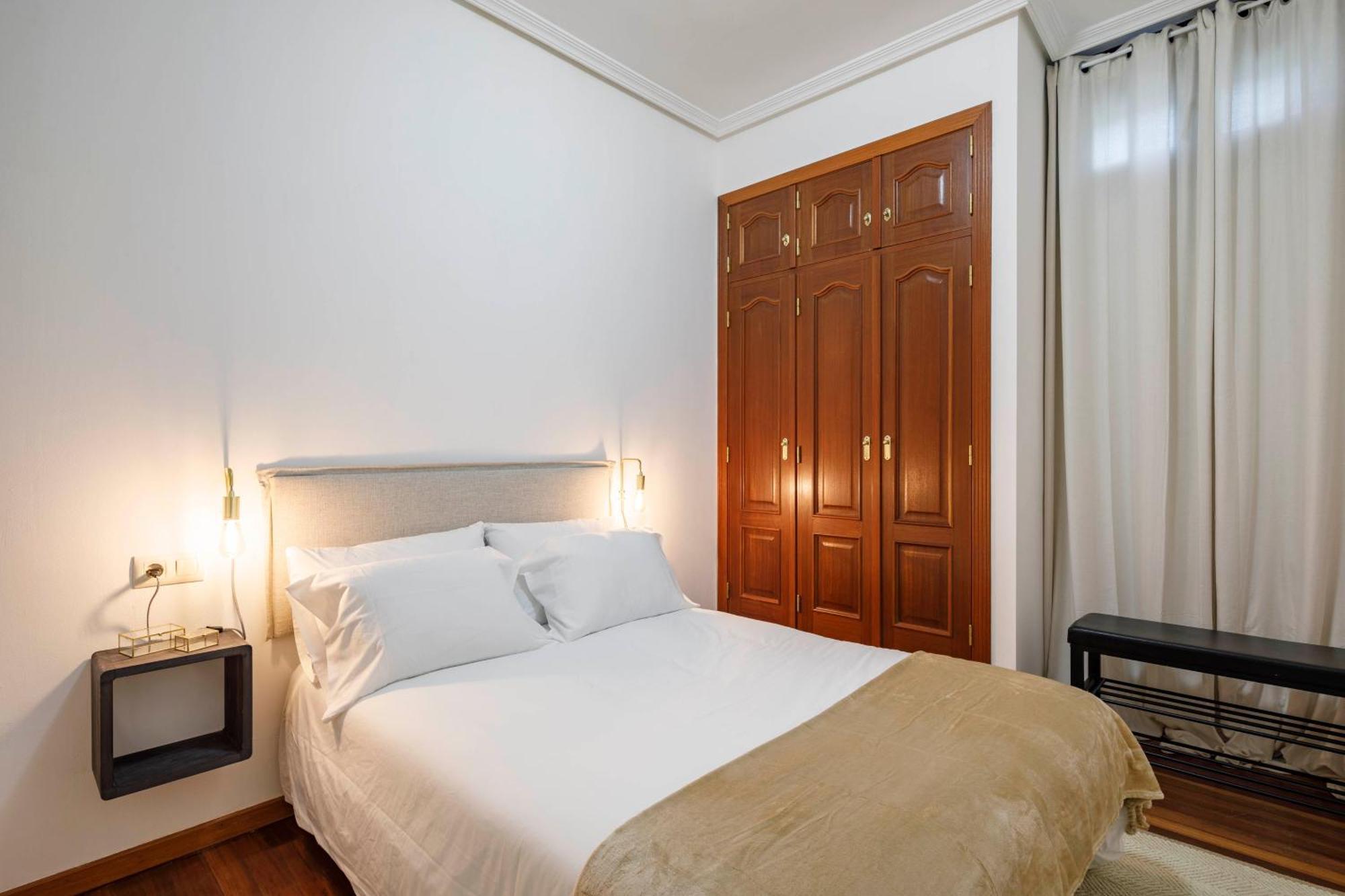 Con Encanto En El Casco Antiguo By Cabana Rentals 比戈 外观 照片
