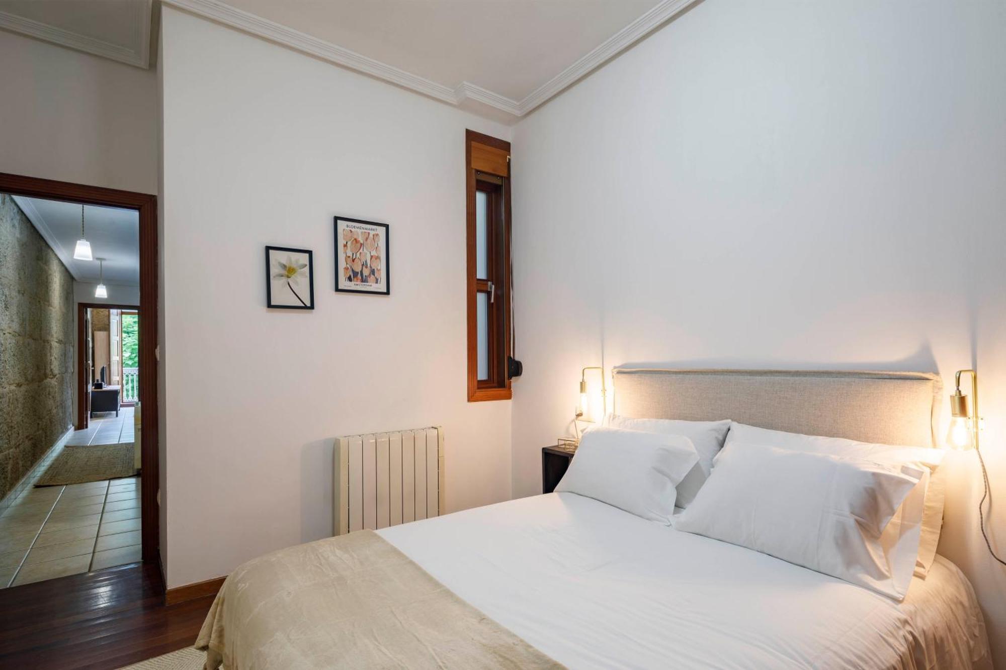 Con Encanto En El Casco Antiguo By Cabana Rentals 比戈 外观 照片