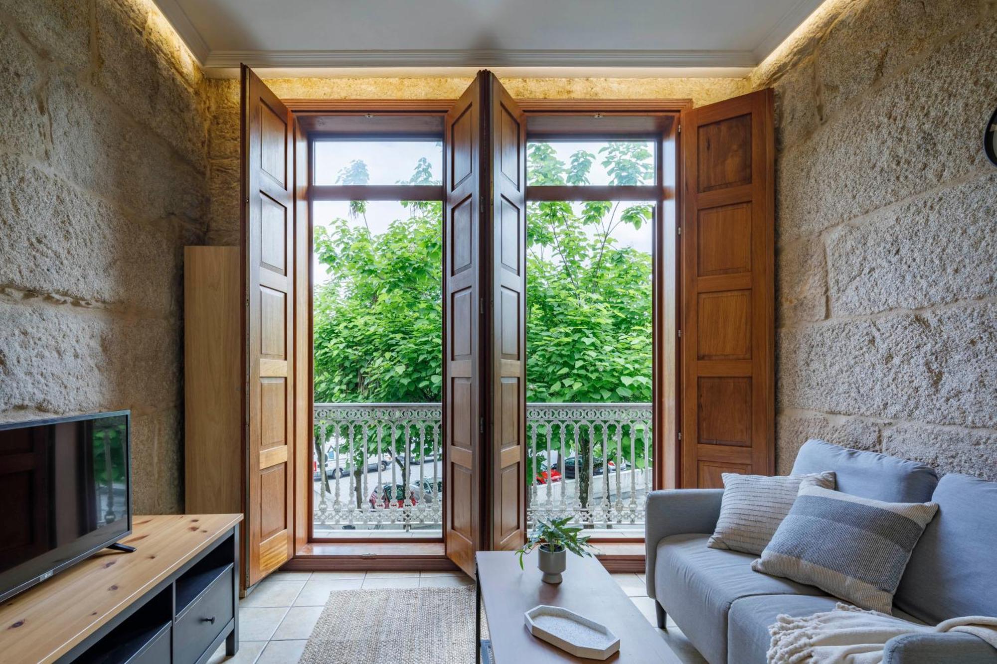 Con Encanto En El Casco Antiguo By Cabana Rentals 比戈 外观 照片