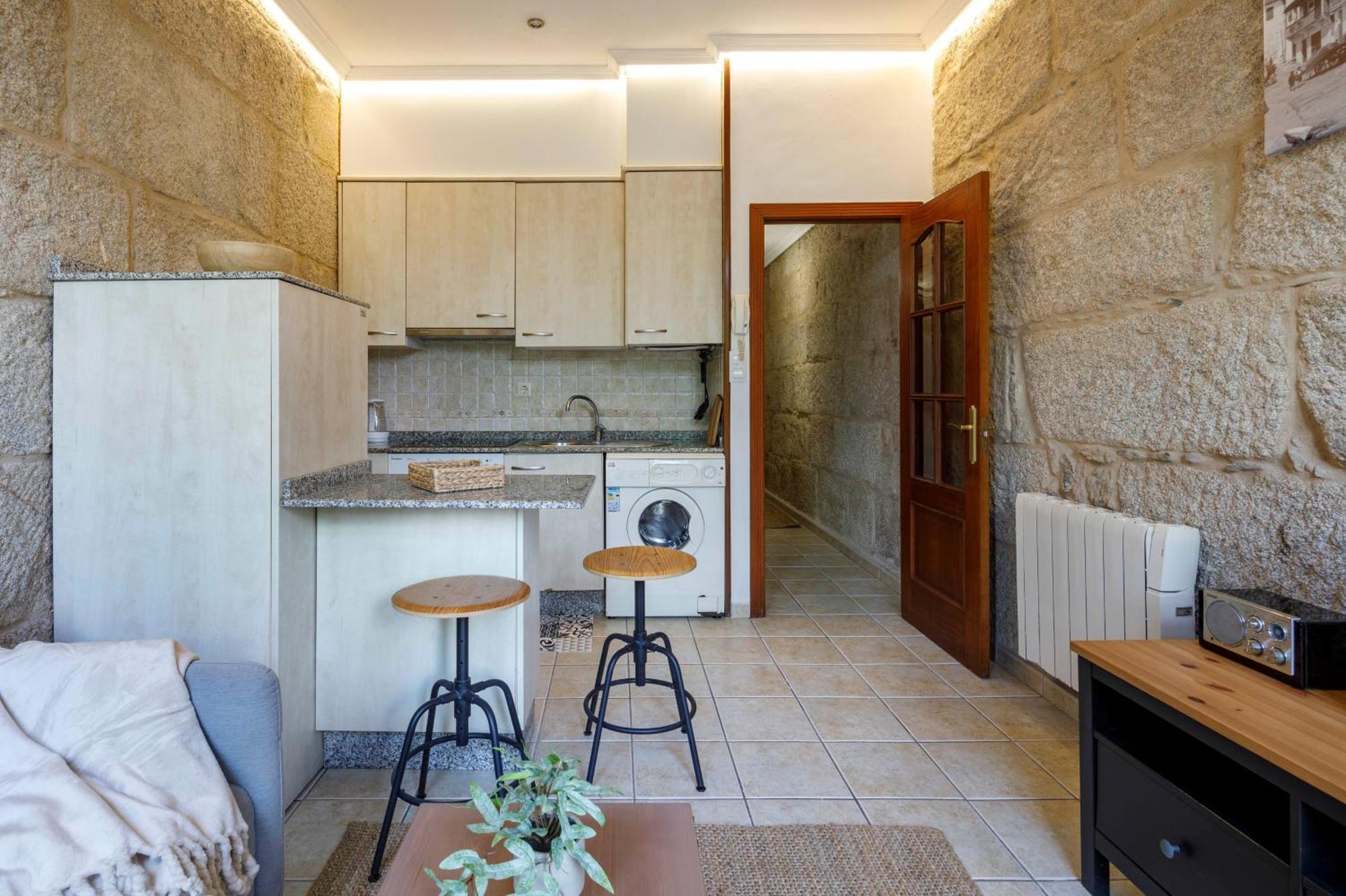 Con Encanto En El Casco Antiguo By Cabana Rentals 比戈 外观 照片
