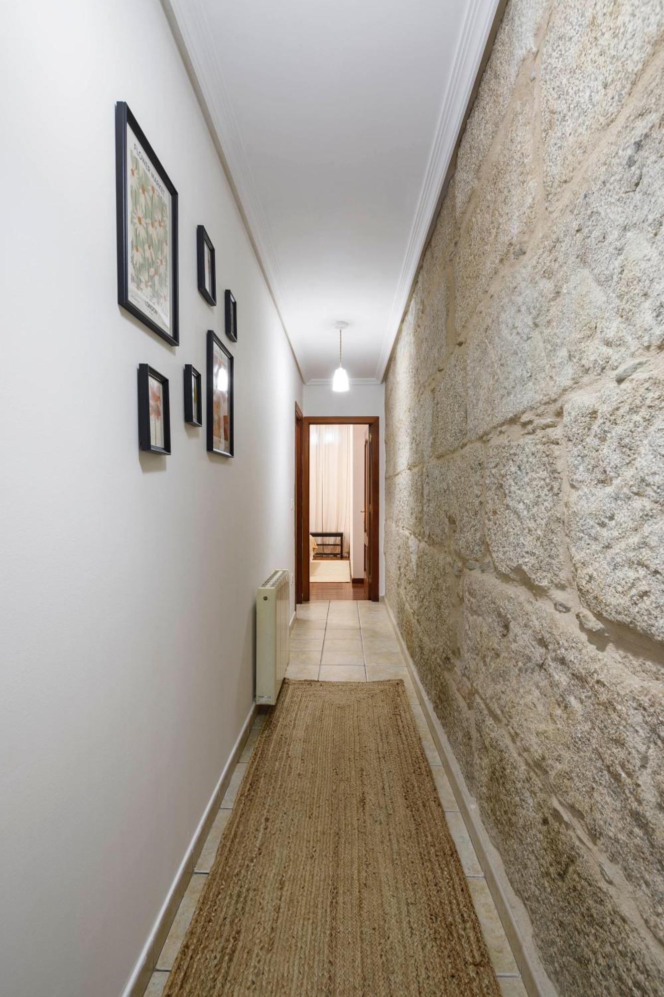 Con Encanto En El Casco Antiguo By Cabana Rentals 比戈 外观 照片